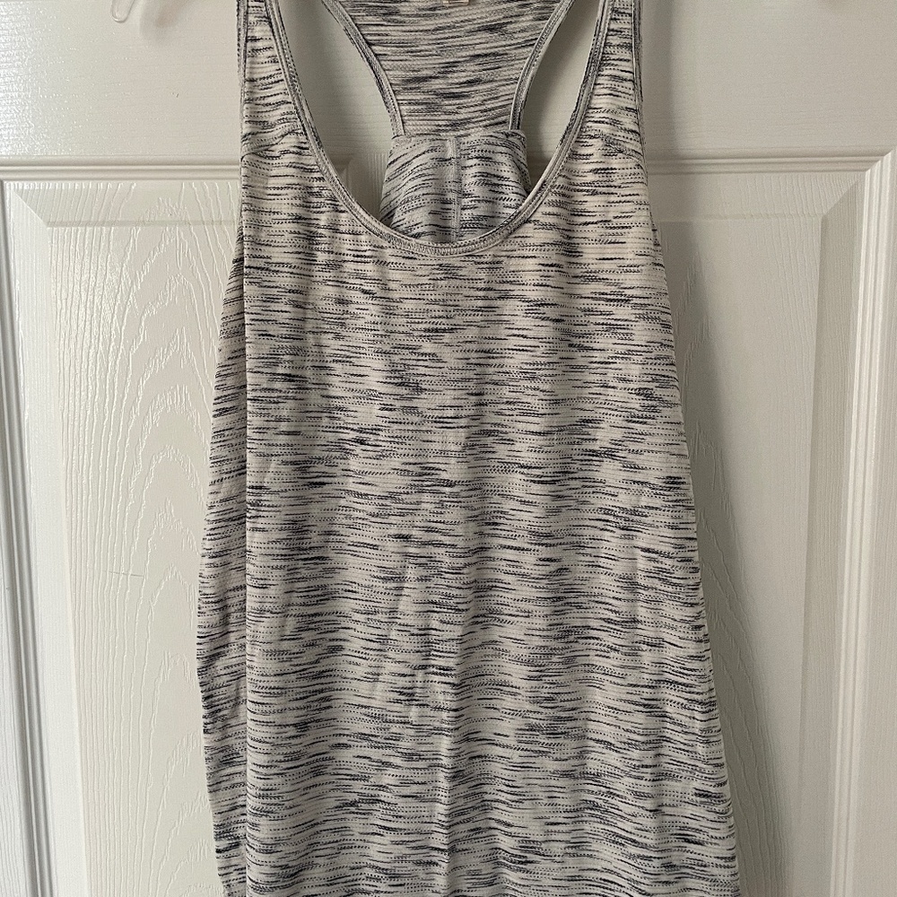 Lululemon Women's Essential Tank Top Size 12
